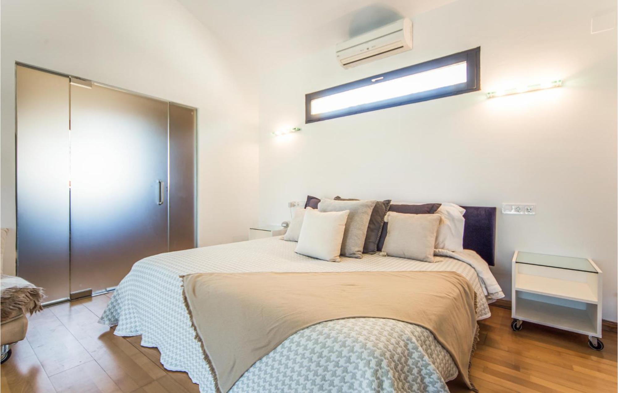 Amazing Home In Ador With Kitchenette 外观 照片